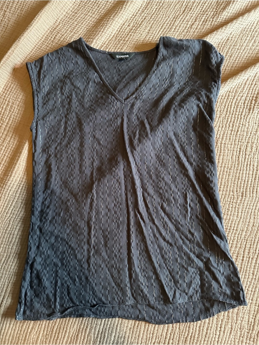 Express Black V-Neck Short Sleeve Textured Tee